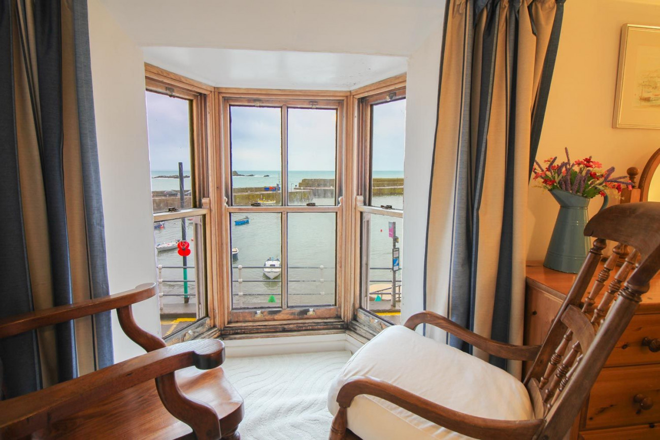 ks-s-1300x900-189022979