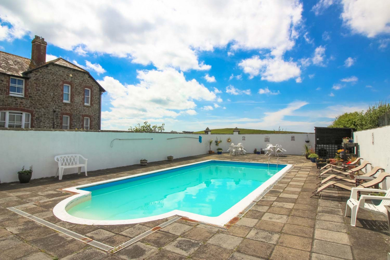 ks-s-1300x900-189232828